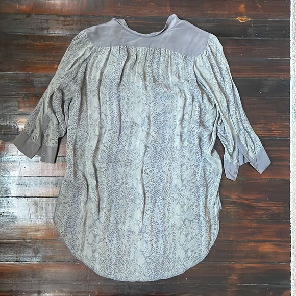 Wilfred silk button down blouse - Picture 3 of 4